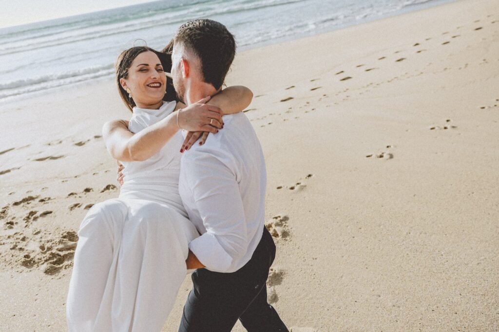 Postboda en la Playa de Traba de Laxe de Laura y fabio