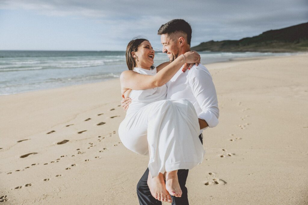 Postboda en la Playa de Traba de Laxe de Laura y fabio