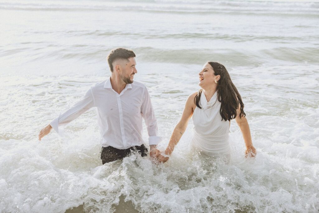 Postboda en la Playa de Traba de Laxe de Laura y fabio